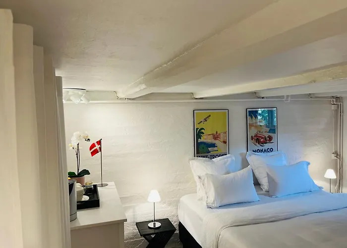 Room With Private Bathroom, 10-15 Min To Copenhagen