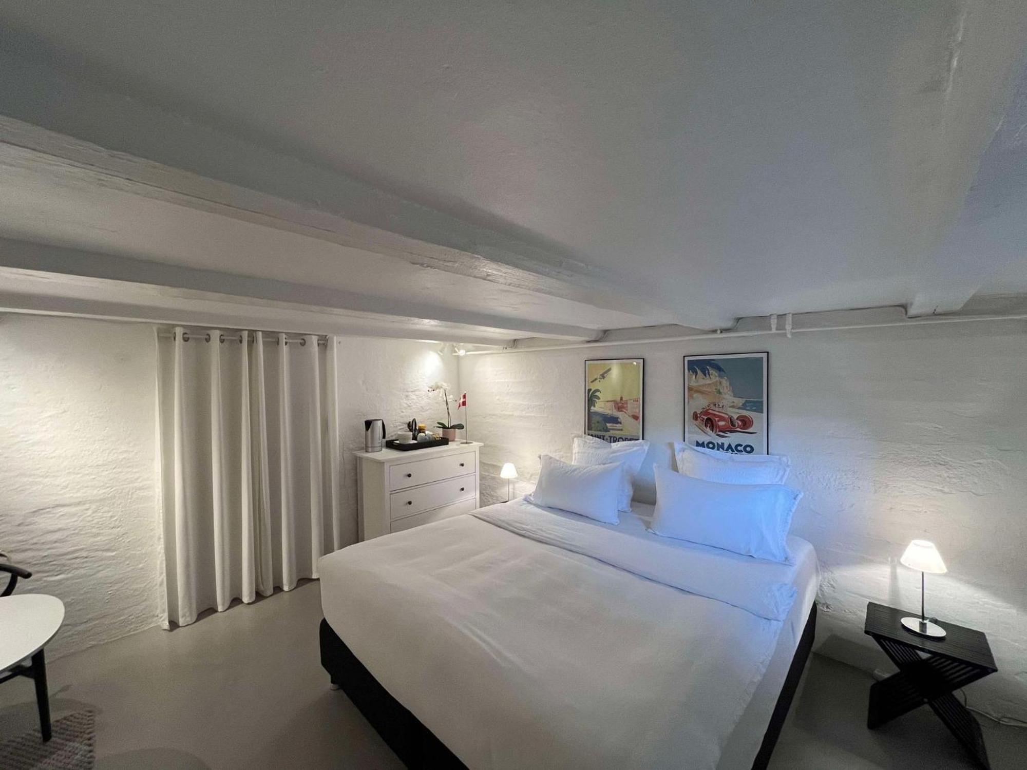With Private Bathroom, 10-15 Min To Copenhagen Homestay